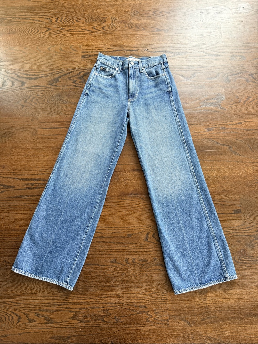 AMO Frida Wide Leg Jeans in Admire wash Size 25